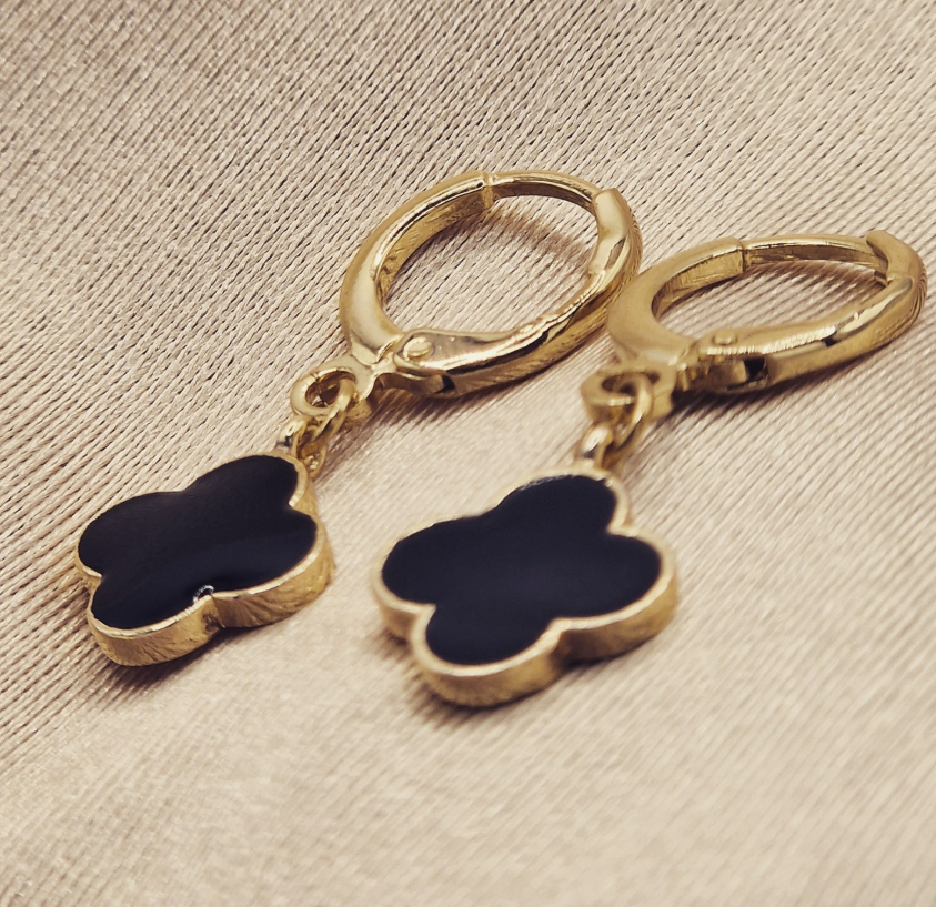 Midnight Clover Huggies